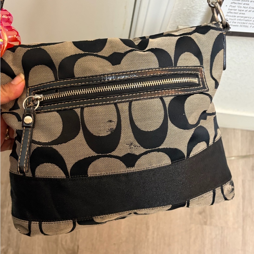 Gorgeous Vintage Y2k Coach Signature C s Slouchy Crossbody/ Shoulder bag tote - Picture 8 of 13